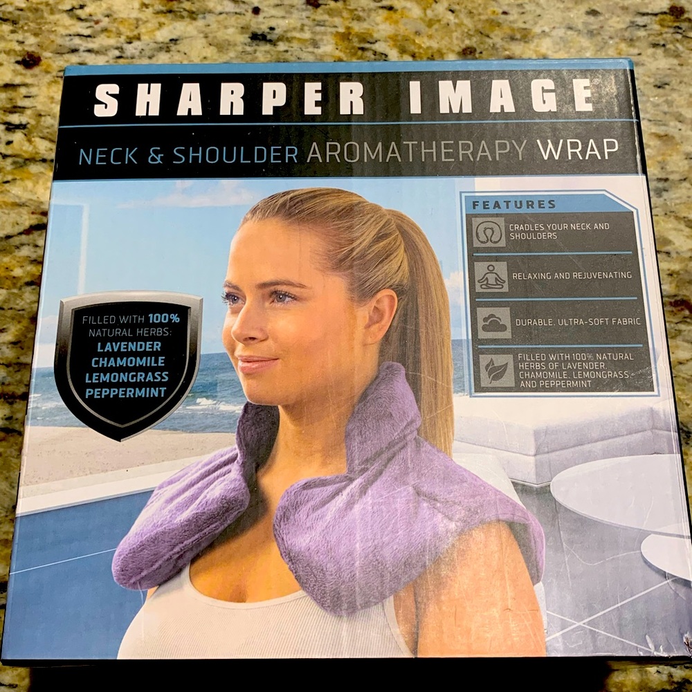 Sharper Image neck and shoulder aromatherapy wrap new in box (damaged box)